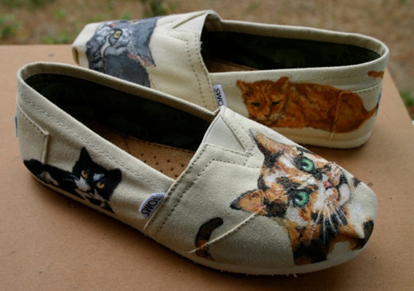 shoes with cats on