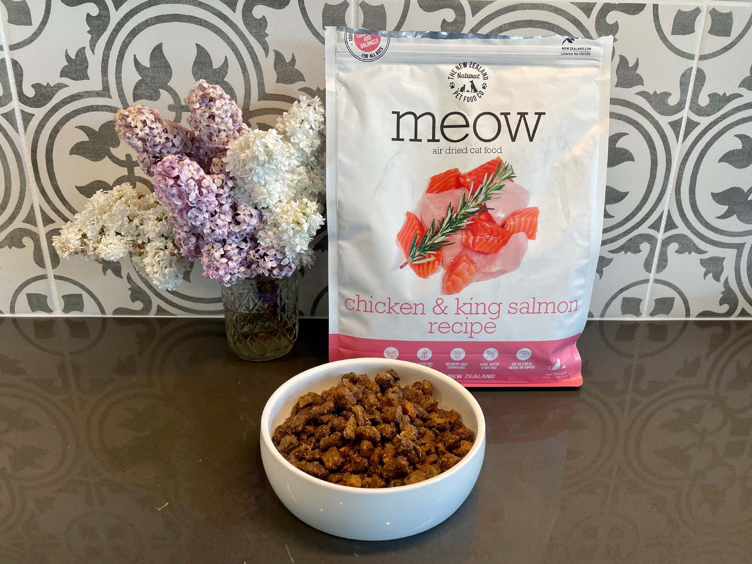 The New Zealand Natural Pet Food Co. Meow Chicken & Salmon Air Dried Cat Food